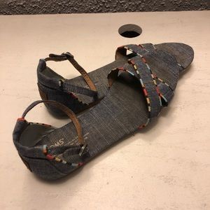 Toms woman’s sandals